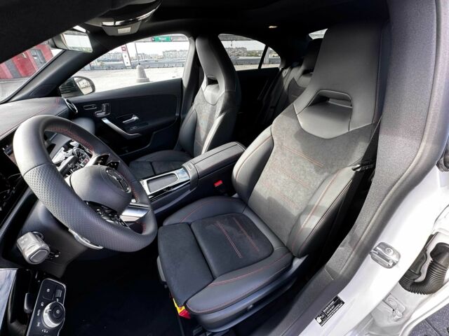 Мерседес А класс 2023 в Львове на Automoto.ua Белый Мерседес А класс, объемом двигателя 0 л и пробегом 25 тыс. км за 39717 $, фото 13 на Automoto.ua