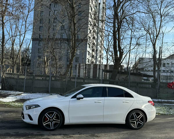 Белый Мерседес А класс, объемом двигателя 1.33 л и пробегом 120 тыс. км за 25000 $, фото 3 на Automoto.ua