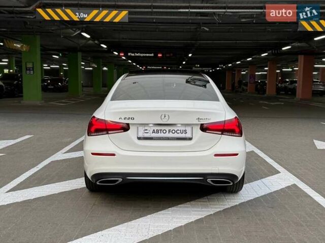 Белый Мерседес А класс, объемом двигателя 1.99 л и пробегом 42 тыс. км за 26990 $, фото 4 на Automoto.ua