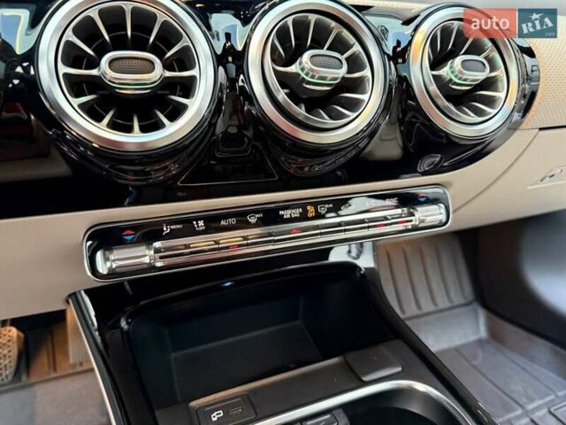 Белый Мерседес А класс, объемом двигателя 1.99 л и пробегом 42 тыс. км за 26990 $, фото 23 на Automoto.ua