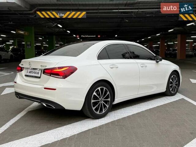 Белый Мерседес А класс, объемом двигателя 1.99 л и пробегом 42 тыс. км за 26990 $, фото 5 на Automoto.ua