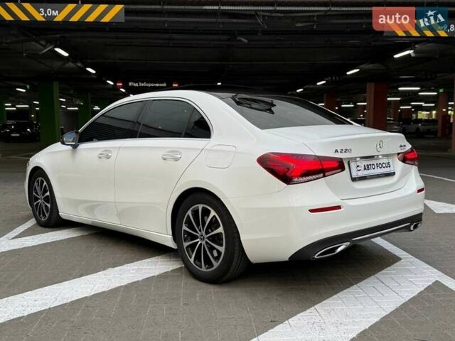 Белый Мерседес А класс, объемом двигателя 1.99 л и пробегом 42 тыс. км за 26990 $, фото 3 на Automoto.ua