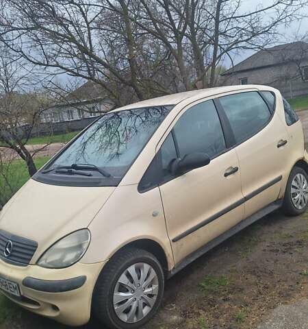 Мерседес А клас 2002 у Прилуках на Automoto.ua Бежевий Мерседес А клас, об'ємом двигуна 1.7 л та пробігом 300 тис. км за 3000 $, фото 3 на Automoto.ua