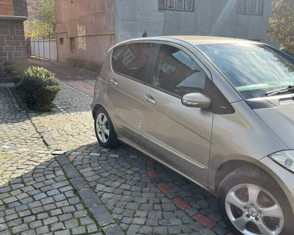 Мерседес А класс 2005 в Мукачеве на Automoto.ua Бежевый Мерседес А класс, объемом двигателя 1.99 л и пробегом 252 тыс. км за 4850 $, фото 1 на Automoto.ua