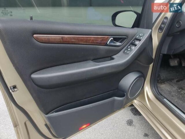 Бежевый Мерседес А класс, объемом двигателя 2 л и пробегом 184 тыс. км за 6000 $, фото 30 на Automoto.ua