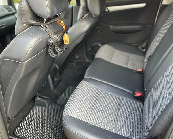 Бежевый Мерседес А класс, объемом двигателя 2 л и пробегом 300 тыс. км за 5800 $, фото 6 на Automoto.ua