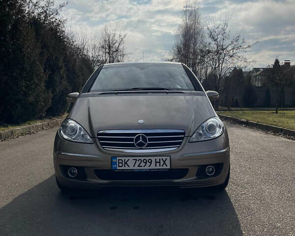 Бежевый Мерседес А класс, объемом двигателя 2 л и пробегом 300 тыс. км за 5800 $, фото 9 на Automoto.ua