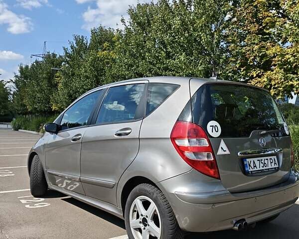 Бежевый Мерседес А класс, объемом двигателя 2.04 л и пробегом 230 тыс. км за 5600 $, фото 5 на Automoto.ua