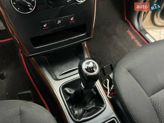 Мерседес А класс 2005 в Ивано-Франковске на Automoto.ua Бежевый Мерседес А класс, объемом двигателя 1.7 л и пробегом 253 тыс. км за 3999 $, фото 24 на Automoto.ua