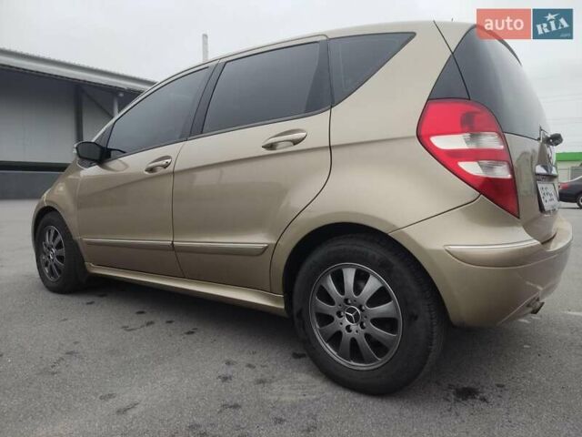 Бежевый Мерседес А класс, объемом двигателя 2 л и пробегом 184 тыс. км за 6000 $, фото 15 на Automoto.ua