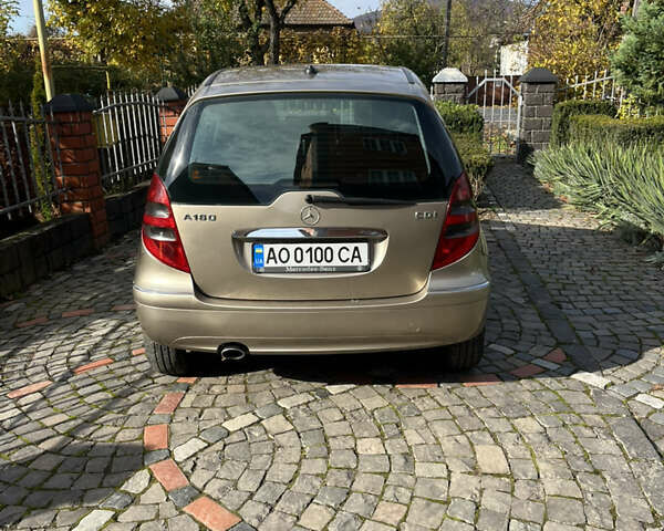 Мерседес А класс 2005 в Мукачеве на Automoto.ua Бежевый Мерседес А класс, объемом двигателя 1.99 л и пробегом 252 тыс. км за 4850 $, фото 3 на Automoto.ua