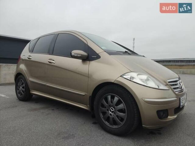 Бежевый Мерседес А класс, объемом двигателя 2 л и пробегом 184 тыс. км за 6000 $, фото 7 на Automoto.ua