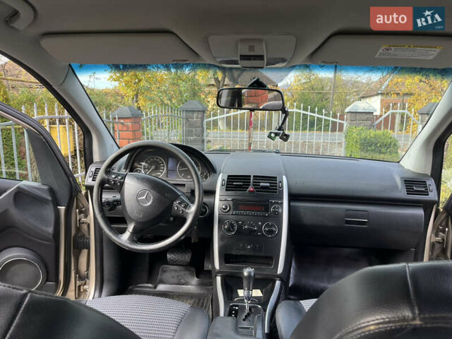 Мерседес А класс 2005 в Мукачеве на Automoto.ua Бежевый Мерседес А класс, объемом двигателя 1.99 л и пробегом 252 тыс. км за 4850 $, фото 21 на Automoto.ua