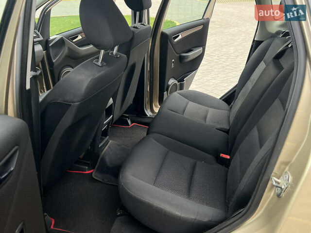 Бежевый Мерседес А класс, объемом двигателя 1.7 л и пробегом 255 тыс. км за 4799 $, фото 20 на Automoto.ua