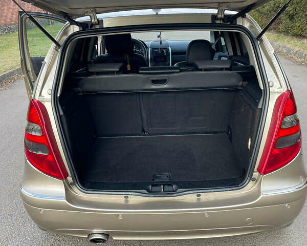 Бежевый Мерседес А класс, объемом двигателя 2 л и пробегом 300 тыс. км за 5800 $, фото 3 на Automoto.ua