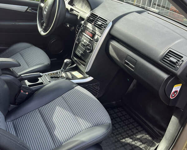 Мерседес А класс 2005 в Мукачеве на Automoto.ua Бежевый Мерседес А класс, объемом двигателя 1.99 л и пробегом 252 тыс. км за 4850 $, фото 8 на Automoto.ua