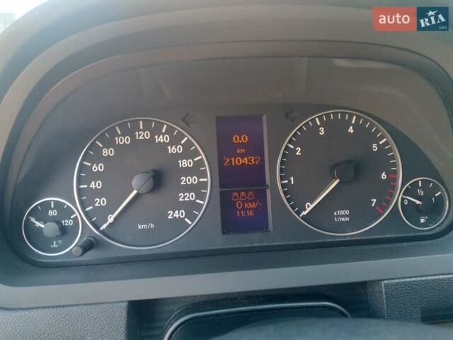 Бежевый Мерседес А класс, объемом двигателя 1.7 л и пробегом 210 тыс. км за 5800 $, фото 3 на Automoto.ua