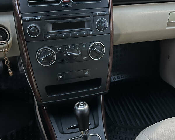 Мерседес А класс 2006 в Киеве на Automoto.ua Бежевый Мерседес А класс, объемом двигателя 1.5 л и пробегом 303 тыс. км за 4100 $, фото 15 на Automoto.ua