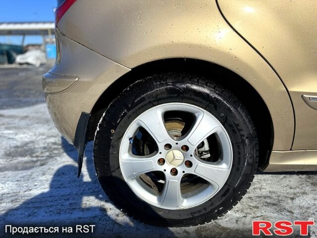 Бежевый Мерседес А класс, объемом двигателя 1.8 л и пробегом 21500 тыс. км за 6300 $, фото 5 на Automoto.ua