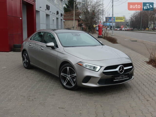 Мерседес А класс 2019 в Одессе на Automoto.ua Бежевый Мерседес А класс, объемом двигателя 1.99 л и пробегом 77 тыс. км за 26000 $, фото 2 на Automoto.ua