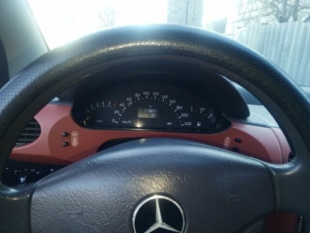 Мерседес А класс 1997 в Сахновщине на Automoto.ua Черный Мерседес А класс, объемом двигателя 1.6 л и пробегом 200 тыс. км за 2000 $, фото 1 на Automoto.ua