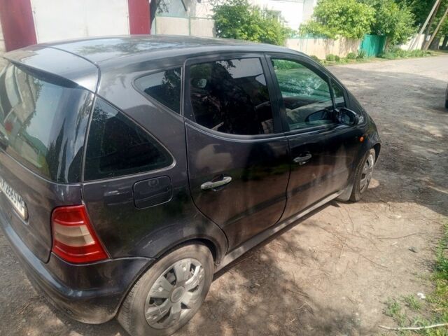 Мерседес А класс 1997 в Сахновщине на Automoto.ua Черный Мерседес А класс, объемом двигателя 1.6 л и пробегом 200 тыс. км за 2000 $, фото 5 на Automoto.ua