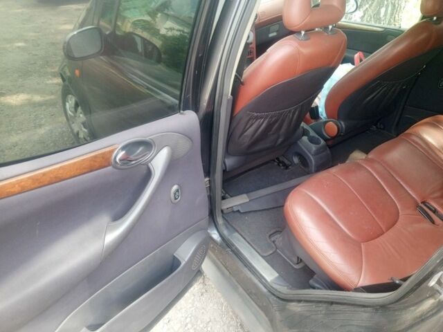 Мерседес А класс 1997 в Сахновщине на Automoto.ua Черный Мерседес А класс, объемом двигателя 1.6 л и пробегом 200 тыс. км за 2000 $, фото 7 на Automoto.ua