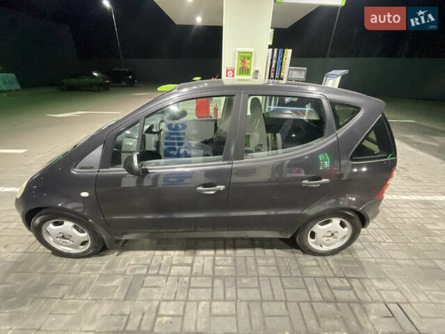 Черный Мерседес А класс, объемом двигателя 1.6 л и пробегом 270 тыс. км за 2450 $, фото 5 на Automoto.ua