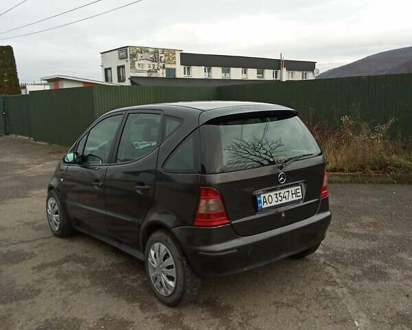 Черный Мерседес А класс, объемом двигателя 1.7 л и пробегом 246 тыс. км за 2150 $, фото 7 на Automoto.ua