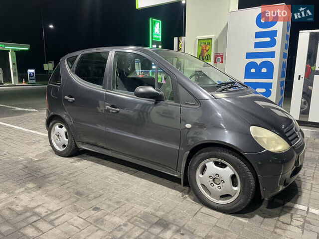 Черный Мерседес А класс, объемом двигателя 1.6 л и пробегом 270 тыс. км за 2450 $, фото 12 на Automoto.ua