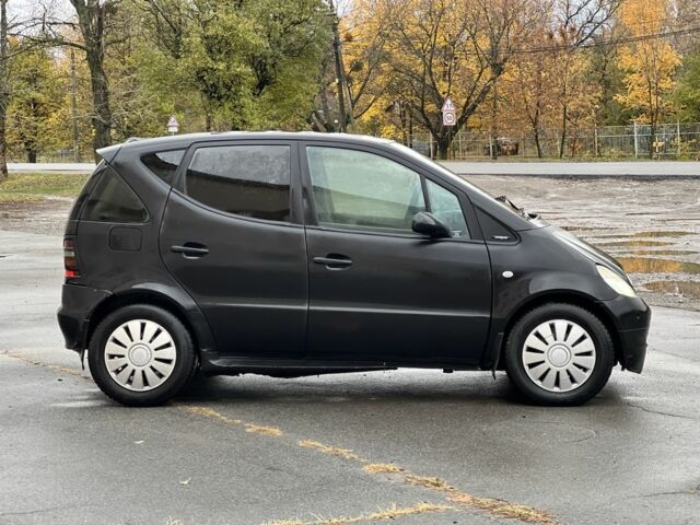 Мерседес А класс 1998 в Чугуеве на Automoto.ua Черный Мерседес А класс, объемом двигателя 1.7 л и пробегом 340 тыс. км за 950 $, фото 4 на Automoto.ua