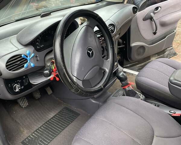 Черный Мерседес А класс, объемом двигателя 1.69 л и пробегом 350 тыс. км за 3500 $, фото 5 на Automoto.ua