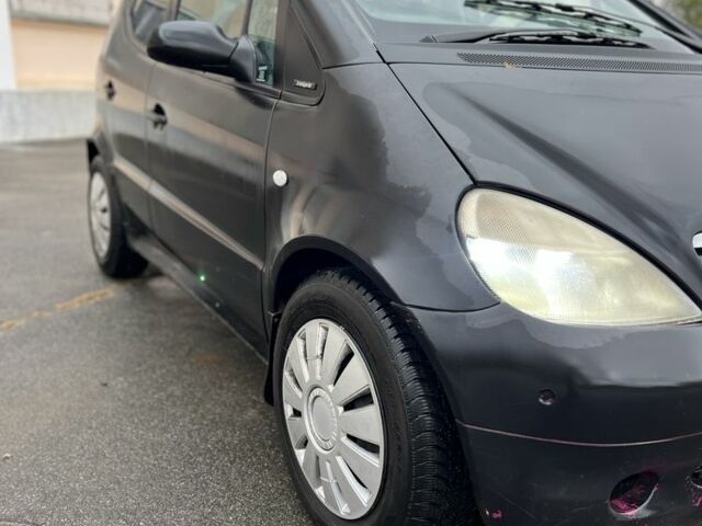 Мерседес А класс 1998 в Чугуеве на Automoto.ua Черный Мерседес А класс, объемом двигателя 1.7 л и пробегом 340 тыс. км за 950 $, фото 9 на Automoto.ua