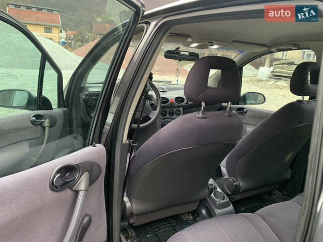 Чорний Мерседес А клас, об'ємом двигуна 1.7 л та пробігом 248 тис. км за 2800 $, фото 8 на Automoto.ua