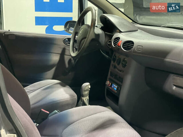 Черный Мерседес А класс, объемом двигателя 1.6 л и пробегом 270 тыс. км за 2450 $, фото 24 на Automoto.ua