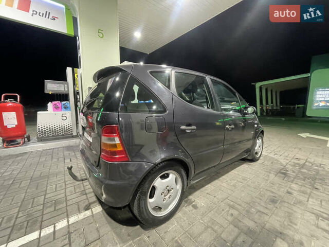 Черный Мерседес А класс, объемом двигателя 1.6 л и пробегом 270 тыс. км за 2450 $, фото 8 на Automoto.ua