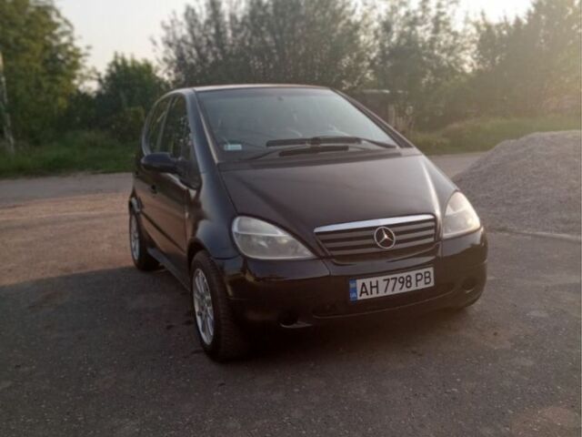 Черный Мерседес А класс, объемом двигателя 1.6 л и пробегом 306 тыс. км за 1900 $, фото 3 на Automoto.ua