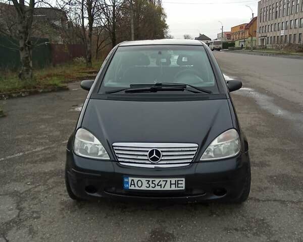 Черный Мерседес А класс, объемом двигателя 1.7 л и пробегом 246 тыс. км за 2150 $, фото 16 на Automoto.ua