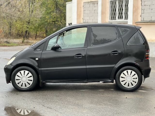 Мерседес А класс 1998 в Чугуеве на Automoto.ua Черный Мерседес А класс, объемом двигателя 1.7 л и пробегом 340 тыс. км за 950 $, фото 8 на Automoto.ua