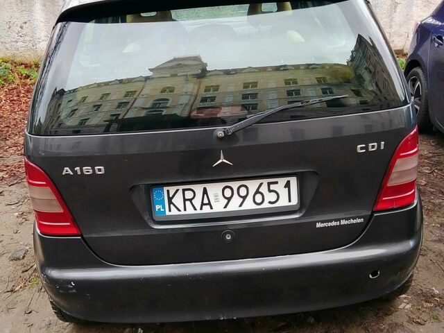 Черный Мерседес А класс, объемом двигателя 1.7 л и пробегом 255 тыс. км за 1600 $, фото 3 на Automoto.ua