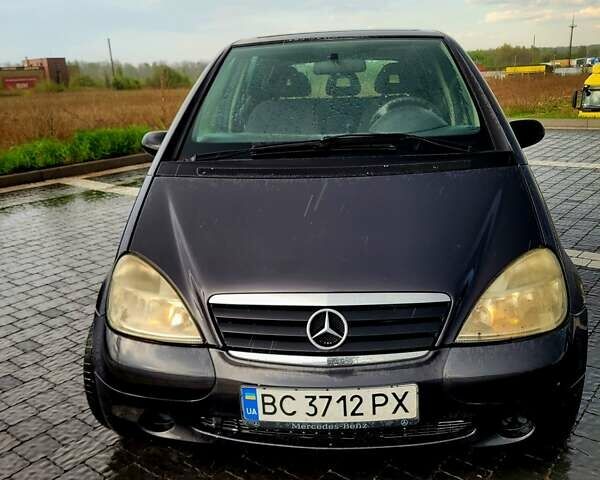 Черный Мерседес А класс, объемом двигателя 1.7 л и пробегом 290 тыс. км за 2099 $, фото 2 на Automoto.ua