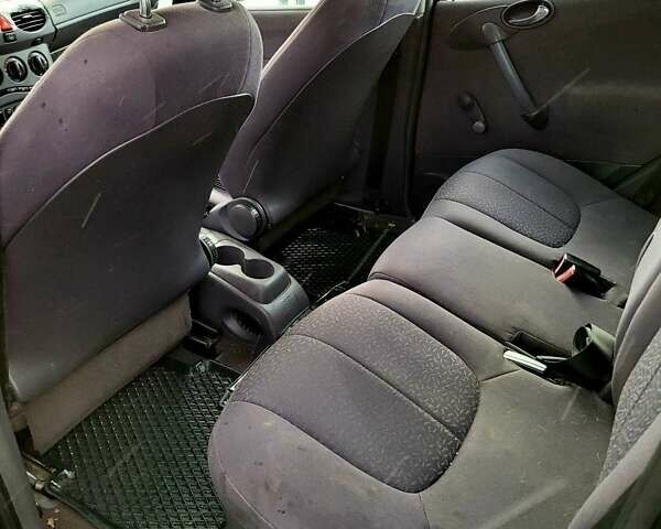 Черный Мерседес А класс, объемом двигателя 1.7 л и пробегом 290 тыс. км за 2099 $, фото 11 на Automoto.ua