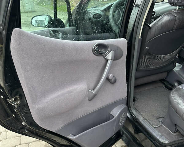 Чорний Мерседес А клас, об'ємом двигуна 1.9 л та пробігом 210 тис. км за 3000 $, фото 8 на Automoto.ua