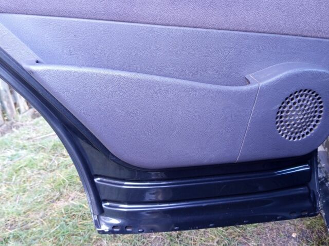 Черный Мерседес А класс, объемом двигателя 1.7 л и пробегом 248 тыс. км за 1500 $, фото 3 на Automoto.ua