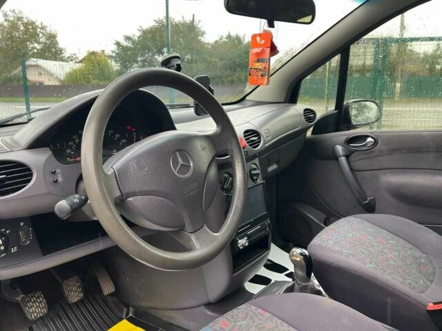 Черный Мерседес А класс, объемом двигателя 1.7 л и пробегом 289 тыс. км за 3999 $, фото 8 на Automoto.ua