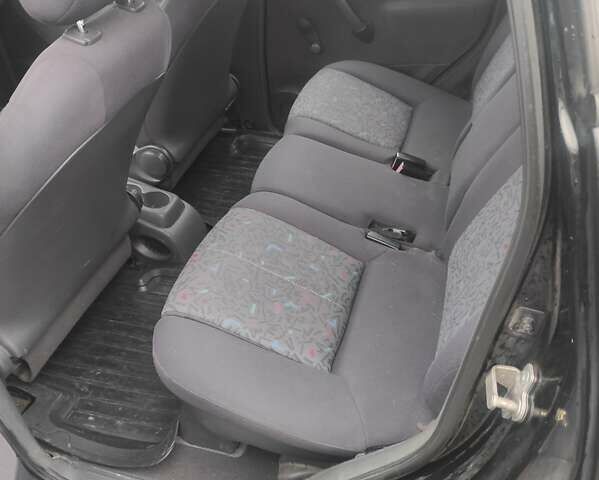 Черный Мерседес А класс, объемом двигателя 1.4 л и пробегом 235 тыс. км за 2800 $, фото 7 на Automoto.ua