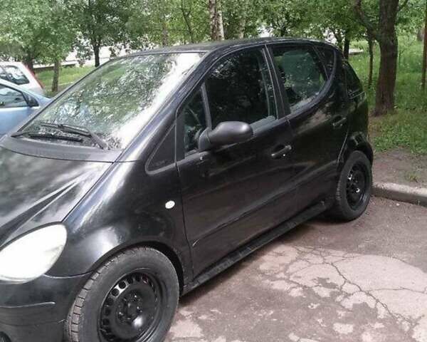 Черный Мерседес А класс, объемом двигателя 1.6 л и пробегом 240 тыс. км за 2600 $, фото 3 на Automoto.ua