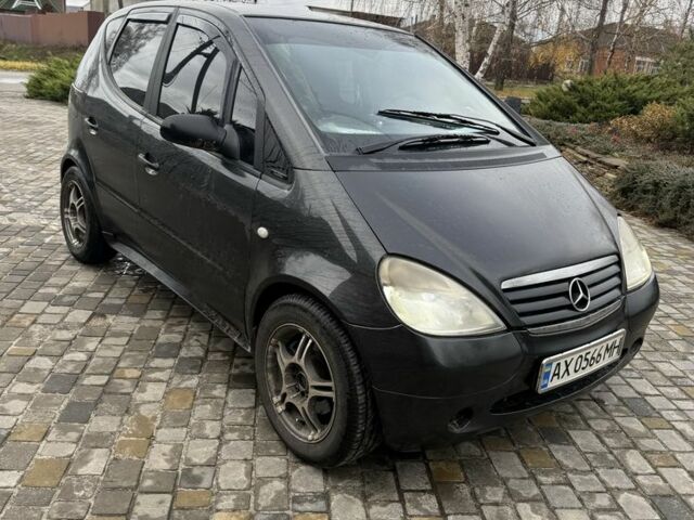 Черный Мерседес А класс, объемом двигателя 1.7 л и пробегом 240 тыс. км за 3500 $, фото 4 на Automoto.ua