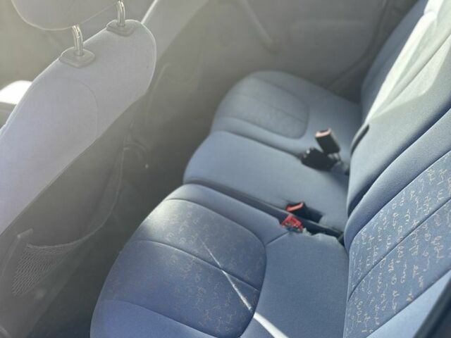 Чорний Мерседес А клас, об'ємом двигуна 1.6 л та пробігом 250 тис. км за 1350 $, фото 8 на Automoto.ua