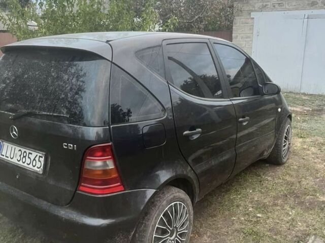 Черный Мерседес А класс, объемом двигателя 1.9 л и пробегом 250 тыс. км за 1253 $, фото 1 на Automoto.ua